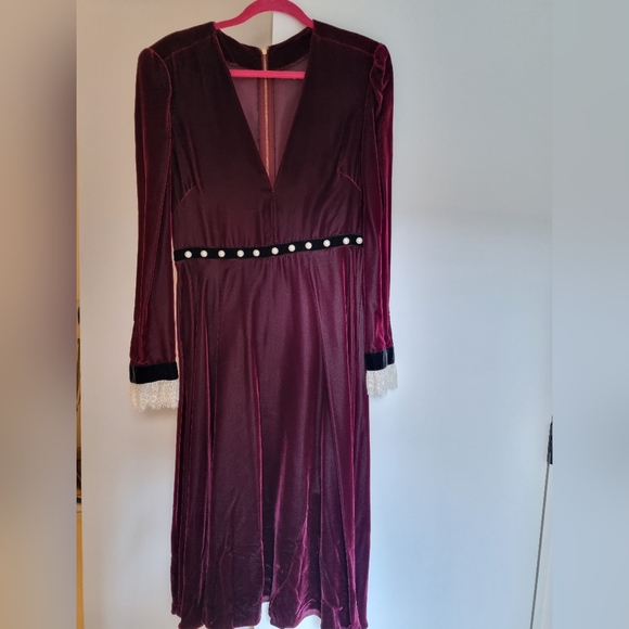 Velvet dress - Picture 2 of 2
